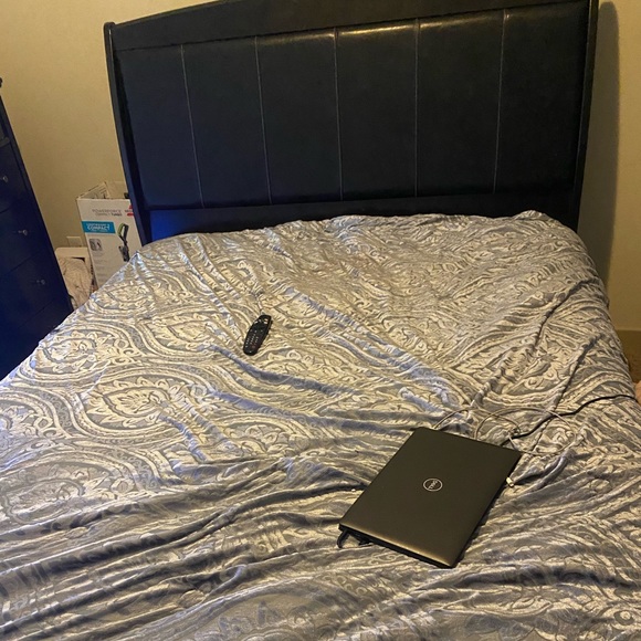 I bought a new bedroom set - Picture 1 of 4